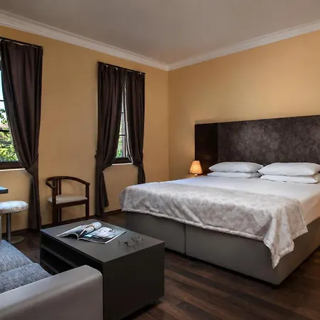 Effect Boutique Azzura - Adults Only Self Check-in Guest house