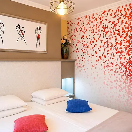 בית הארחה Effect Boutique Azzura - Adults Only Self Check-in